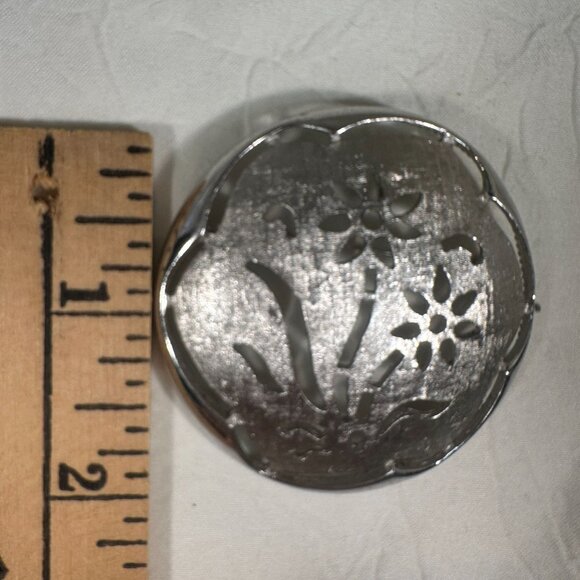 Vintage Sarah Coventry Silver-Tone Floral Brooch With Delicate Cutout Design - Picture 7 of 7